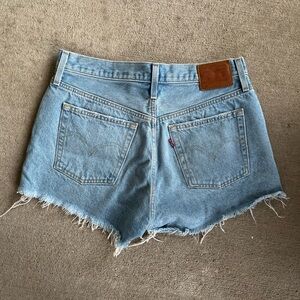 Levi’s 501 jean shorts high waisted light wash